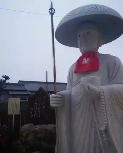 牛玉山観音寺の像