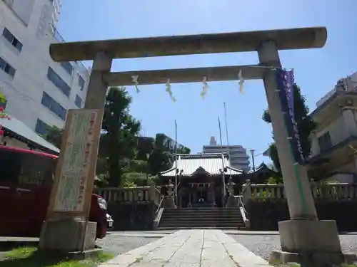 諏訪神社の鳥居