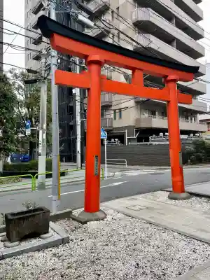境稲荷神社の{uncategorized: "未分類", other: "その他", undefined: "問題あり", building: "その他建物", grave: "お墓", sacred_gate: "鳥居", guardian: "狛犬", statue: "像", buddha: "仏像", history: "歴史", nature: "自然", garden: "庭園", animal: "動物", pagoda: "塔", temizu: "手水舎", mountain_gate: "山門・神門", sanctuary: "本殿・本堂", subordinate: "末社・摂社", art: "芸術", scenery: "景色", jizo: "地蔵", ema: "絵馬", goshuin: "御朱印", omikuji: "おみくじ", items: "授与品その他", amulet: "お守り", goshuincho: "御朱印帳", eats: "食事", festival: "お祭り", votive_dance: "神楽", shichigosan: "七五三参", wedding: "結婚式", experience: "体験その他", initially: "初詣", around: "周辺", anti_infection: "感染症対策"}