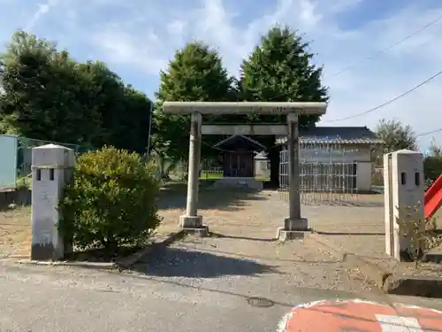 諏訪神社の鳥居