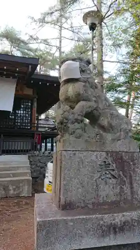 白根神社の狛犬