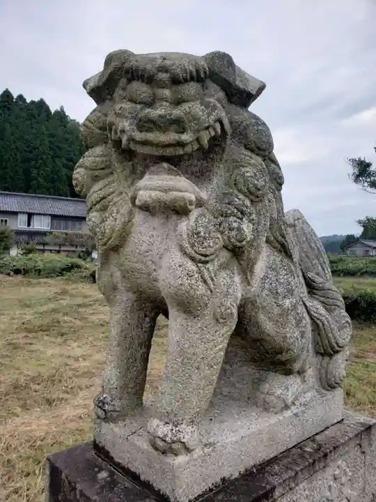 熊野神社の狛犬