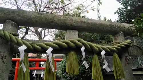 染井稲荷神社の鳥居