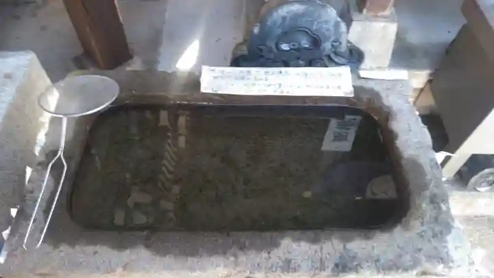 宮地嶽八幡神社の手水舎