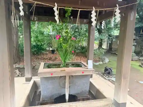 赤坂氷川神社の{uncategorized: "未分類", other: "その他", undefined: "問題あり", building: "その他建物", grave: "お墓", sacred_gate: "鳥居", guardian: "狛犬", statue: "像", buddha: "仏像", history: "歴史", nature: "自然", garden: "庭園", animal: "動物", pagoda: "塔", temizu: "手水舎", mountain_gate: "山門・神門", sanctuary: "本殿・本堂", subordinate: "末社・摂社", art: "芸術", scenery: "景色", jizo: "地蔵", ema: "絵馬", goshuin: "御朱印", omikuji: "おみくじ", items: "授与品その他", amulet: "お守り", goshuincho: "御朱印帳", eats: "食事", festival: "お祭り", votive_dance: "神楽", shichigosan: "七五三参", wedding: "結婚式", experience: "体験その他", initially: "初詣", around: "周辺", anti_infection: "感染症対策"}