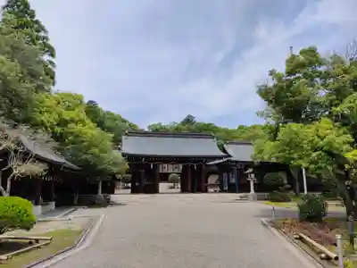 竈山神社の山門・神門