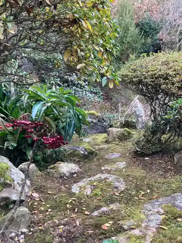 妙巌寺の庭園