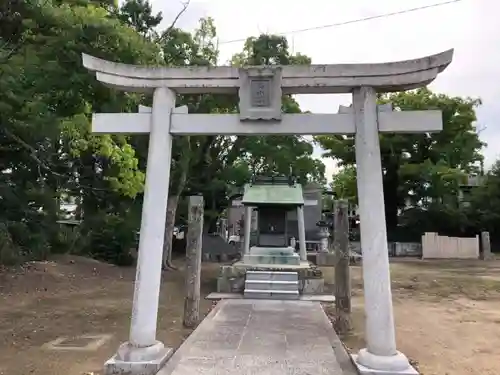 白鳥神社の末社