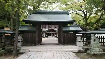 玉祖神社の山門・神門