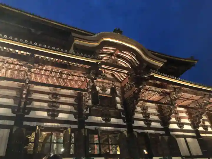 東大寺の本殿・本堂