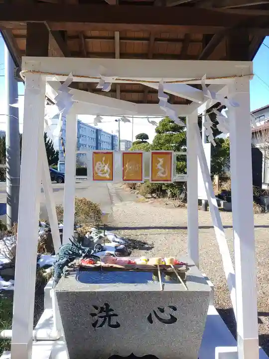 諏訪神社の手水舎