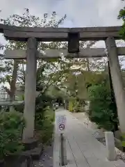 鳩森八幡神社の鳥居