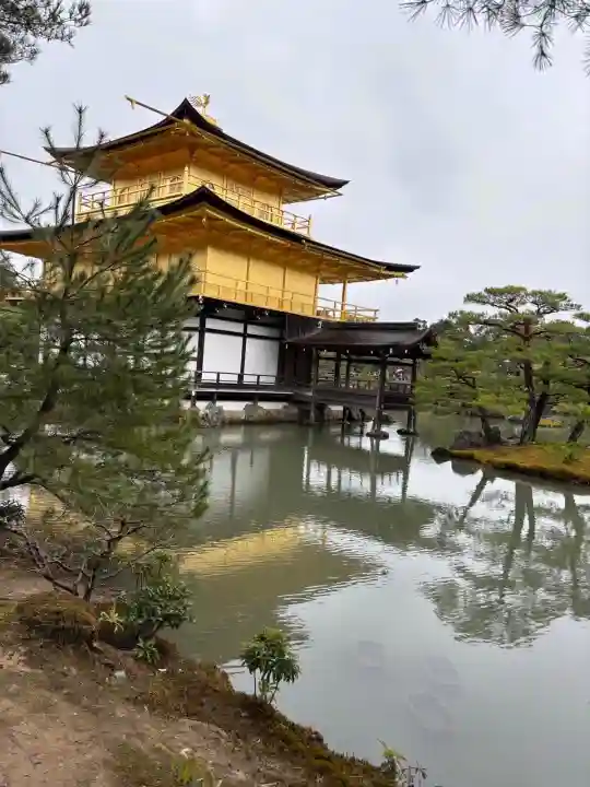 鹿苑寺(金閣寺)の{uncategorized: "未分類", other: "その他", undefined: "問題あり", building: "その他建物", grave: "お墓", sacred_gate: "鳥居", guardian: "狛犬", statue: "像", buddha: "仏像", history: "歴史", nature: "自然", garden: "庭園", animal: "動物", pagoda: "塔", temizu: "手水舎", mountain_gate: "山門・神門", sanctuary: "本殿・本堂", subordinate: "末社・摂社", art: "芸術", scenery: "景色", jizo: "地蔵", ema: "絵馬", goshuin: "御朱印", omikuji: "おみくじ", items: "授与品その他", amulet: "お守り", goshuincho: "御朱印帳", eats: "食事", festival: "お祭り", votive_dance: "神楽", shichigosan: "七五三参", wedding: "結婚式", experience: "体験その他", initially: "初詣", around: "周辺", anti_infection: "感染症対策"}