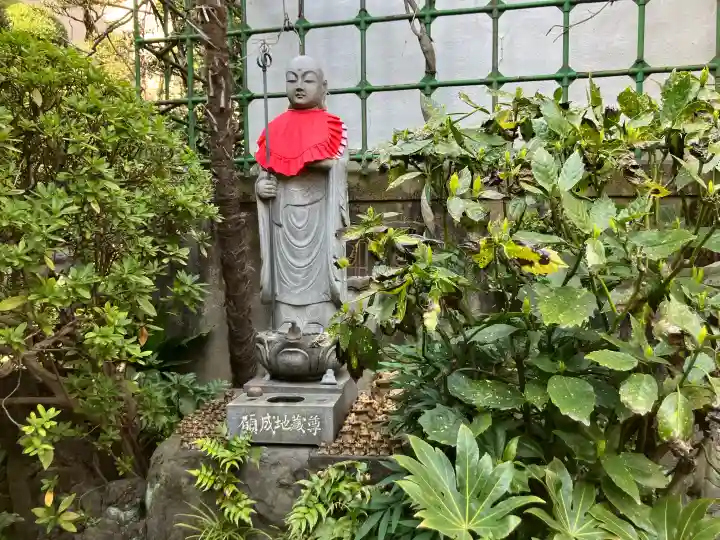 西光院の{uncategorized: "未分類", other: "その他", undefined: "問題あり", building: "その他建物", grave: "お墓", sacred_gate: "鳥居", guardian: "狛犬", statue: "像", buddha: "仏像", history: "歴史", nature: "自然", garden: "庭園", animal: "動物", pagoda: "塔", temizu: "手水舎", mountain_gate: "山門・神門", sanctuary: "本殿・本堂", subordinate: "末社・摂社", art: "芸術", scenery: "景色", jizo: "地蔵", ema: "絵馬", goshuin: "御朱印", omikuji: "おみくじ", items: "授与品その他", amulet: "お守り", goshuincho: "御朱印帳", eats: "食事", festival: "お祭り", votive_dance: "神楽", shichigosan: "七五三参", wedding: "結婚式", experience: "体験その他", initially: "初詣", around: "周辺", anti_infection: "感染症対策"}