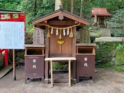 枚岡神社の末社・摂社