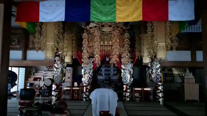 崇賢寺の本殿・本堂