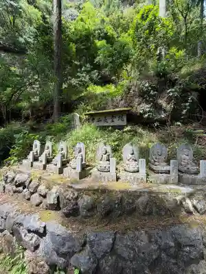 観音院の{uncategorized: "未分類", other: "その他", undefined: "問題あり", building: "その他建物", grave: "お墓", sacred_gate: "鳥居", guardian: "狛犬", statue: "像", buddha: "仏像", history: "歴史", nature: "自然", garden: "庭園", animal: "動物", pagoda: "塔", temizu: "手水舎", mountain_gate: "山門・神門", sanctuary: "本殿・本堂", subordinate: "末社・摂社", art: "芸術", scenery: "景色", jizo: "地蔵", ema: "絵馬", goshuin: "御朱印", omikuji: "おみくじ", items: "授与品その他", amulet: "お守り", goshuincho: "御朱印帳", eats: "食事", festival: "お祭り", votive_dance: "神楽", shichigosan: "七五三参", wedding: "結婚式", experience: "体験その他", initially: "初詣", around: "周辺", anti_infection: "感染症対策"}