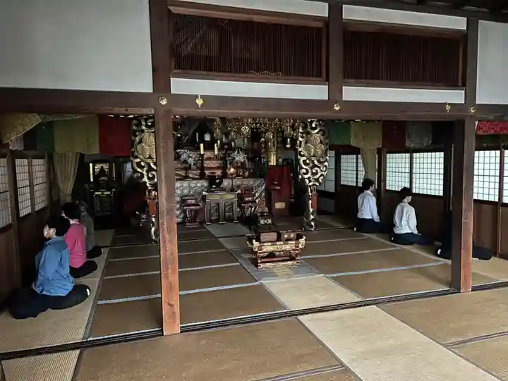 安用寺の本殿・本堂