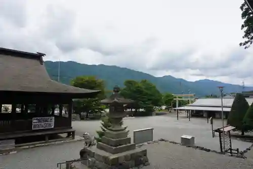 久津八幡宮の庭園