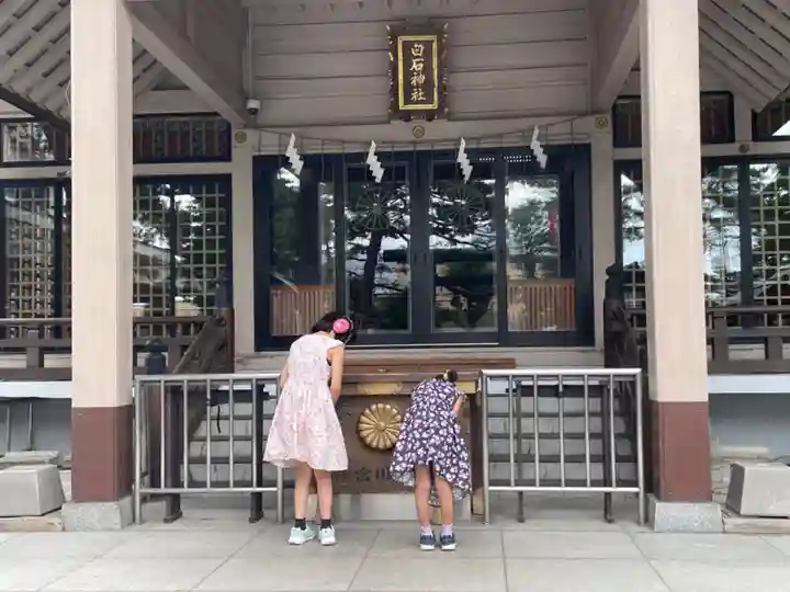 白石神社の本殿・本堂