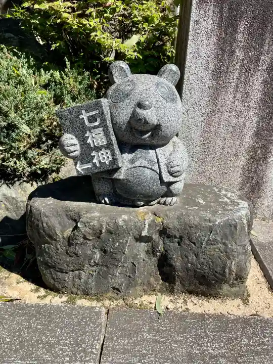中野沼袋氷川神社の{uncategorized: "未分類", other: "その他", undefined: "問題あり", building: "その他建物", grave: "お墓", sacred_gate: "鳥居", guardian: "狛犬", statue: "像", buddha: "仏像", history: "歴史", nature: "自然", garden: "庭園", animal: "動物", pagoda: "塔", temizu: "手水舎", mountain_gate: "山門・神門", sanctuary: "本殿・本堂", subordinate: "末社・摂社", art: "芸術", scenery: "景色", jizo: "地蔵", ema: "絵馬", goshuin: "御朱印", omikuji: "おみくじ", items: "授与品その他", amulet: "お守り", goshuincho: "御朱印帳", eats: "食事", festival: "お祭り", votive_dance: "神楽", shichigosan: "七五三参", wedding: "結婚式", experience: "体験その他", initially: "初詣", around: "周辺", anti_infection: "感染症対策"}