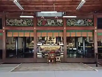 守綱寺の本殿・本堂