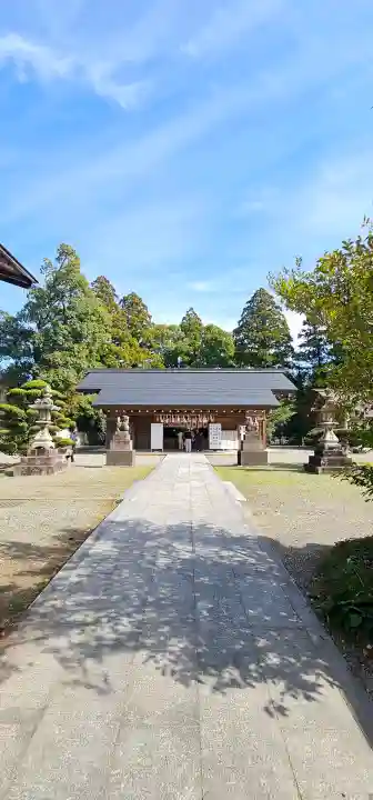 大洲神社の{uncategorized: "未分類", other: "その他", undefined: "問題あり", building: "その他建物", grave: "お墓", sacred_gate: "鳥居", guardian: "狛犬", statue: "像", buddha: "仏像", history: "歴史", nature: "自然", garden: "庭園", animal: "動物", pagoda: "塔", temizu: "手水舎", mountain_gate: "山門・神門", sanctuary: "本殿・本堂", subordinate: "末社・摂社", art: "芸術", scenery: "景色", jizo: "地蔵", ema: "絵馬", goshuin: "御朱印", omikuji: "おみくじ", items: "授与品その他", amulet: "お守り", goshuincho: "御朱印帳", eats: "食事", festival: "お祭り", votive_dance: "神楽", shichigosan: "七五三参", wedding: "結婚式", experience: "体験その他", initially: "初詣", around: "周辺", anti_infection: "感染症対策"}