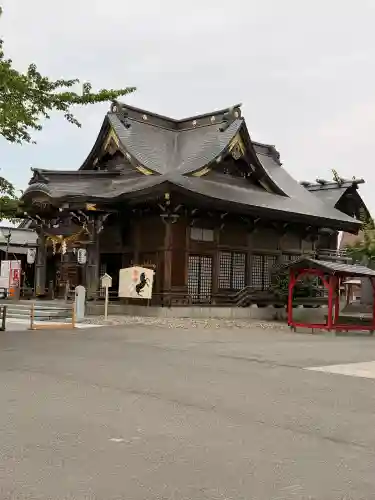 三皇熊野神社本宮の{uncategorized: "未分類", other: "その他", undefined: "問題あり", building: "その他建物", grave: "お墓", sacred_gate: "鳥居", guardian: "狛犬", statue: "像", buddha: "仏像", history: "歴史", nature: "自然", garden: "庭園", animal: "動物", pagoda: "塔", temizu: "手水舎", mountain_gate: "山門・神門", sanctuary: "本殿・本堂", subordinate: "末社・摂社", art: "芸術", scenery: "景色", jizo: "地蔵", ema: "絵馬", goshuin: "御朱印", omikuji: "おみくじ", items: "授与品その他", amulet: "お守り", goshuincho: "御朱印帳", eats: "食事", festival: "お祭り", votive_dance: "神楽", shichigosan: "七五三参", wedding: "結婚式", experience: "体験その他", initially: "初詣", around: "周辺", anti_infection: "感染症対策"}