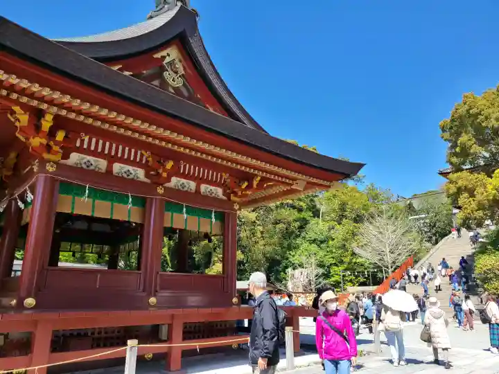 鶴岡八幡宮の{uncategorized: "未分類", other: "その他", undefined: "問題あり", building: "その他建物", grave: "お墓", sacred_gate: "鳥居", guardian: "狛犬", statue: "像", buddha: "仏像", history: "歴史", nature: "自然", garden: "庭園", animal: "動物", pagoda: "塔", temizu: "手水舎", mountain_gate: "山門・神門", sanctuary: "本殿・本堂", subordinate: "末社・摂社", art: "芸術", scenery: "景色", jizo: "地蔵", ema: "絵馬", goshuin: "御朱印", omikuji: "おみくじ", items: "授与品その他", amulet: "お守り", goshuincho: "御朱印帳", eats: "食事", festival: "お祭り", votive_dance: "神楽", shichigosan: "七五三参", wedding: "結婚式", experience: "体験その他", initially: "初詣", around: "周辺", anti_infection: "感染症対策"}