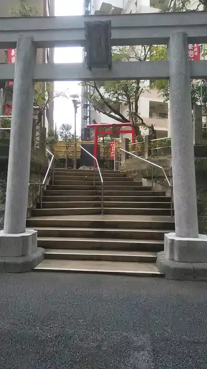 妻戀神社の鳥居