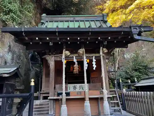 銭洗弁財天宇賀福神社の本殿・本堂
