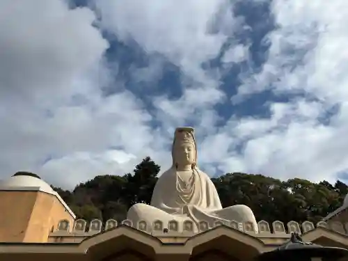 霊山観音の{uncategorized: "未分類", other: "その他", undefined: "問題あり", building: "その他建物", grave: "お墓", sacred_gate: "鳥居", guardian: "狛犬", statue: "像", buddha: "仏像", history: "歴史", nature: "自然", garden: "庭園", animal: "動物", pagoda: "塔", temizu: "手水舎", mountain_gate: "山門・神門", sanctuary: "本殿・本堂", subordinate: "末社・摂社", art: "芸術", scenery: "景色", jizo: "地蔵", ema: "絵馬", goshuin: "御朱印", omikuji: "おみくじ", items: "授与品その他", amulet: "お守り", goshuincho: "御朱印帳", eats: "食事", festival: "お祭り", votive_dance: "神楽", shichigosan: "七五三参", wedding: "結婚式", experience: "体験その他", initially: "初詣", around: "周辺", anti_infection: "感染症対策"}