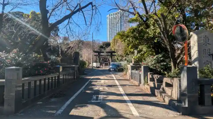 芝東照宮の{uncategorized: "未分類", other: "その他", undefined: "問題あり", building: "その他建物", grave: "お墓", sacred_gate: "鳥居", guardian: "狛犬", statue: "像", buddha: "仏像", history: "歴史", nature: "自然", garden: "庭園", animal: "動物", pagoda: "塔", temizu: "手水舎", mountain_gate: "山門・神門", sanctuary: "本殿・本堂", subordinate: "末社・摂社", art: "芸術", scenery: "景色", jizo: "地蔵", ema: "絵馬", goshuin: "御朱印", omikuji: "おみくじ", items: "授与品その他", amulet: "お守り", goshuincho: "御朱印帳", eats: "食事", festival: "お祭り", votive_dance: "神楽", shichigosan: "七五三参", wedding: "結婚式", experience: "体験その他", initially: "初詣", around: "周辺", anti_infection: "感染症対策"}