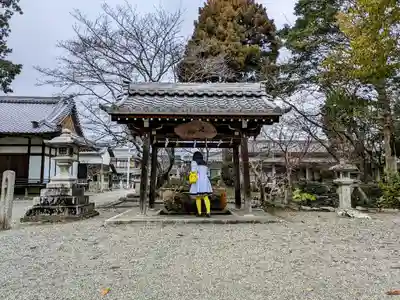 五箇神社の手水舎