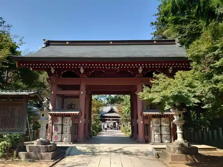 大宝八幡宮の山門・神門