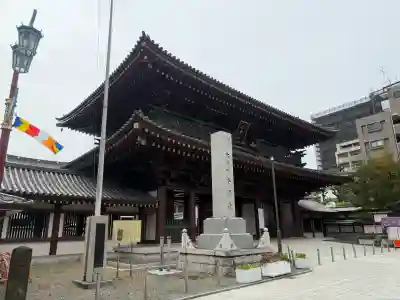 川崎大師（平間寺）の{uncategorized: "未分類", other: "その他", undefined: "問題あり", building: "その他建物", grave: "お墓", sacred_gate: "鳥居", guardian: "狛犬", statue: "像", buddha: "仏像", history: "歴史", nature: "自然", garden: "庭園", animal: "動物", pagoda: "塔", temizu: "手水舎", mountain_gate: "山門・神門", sanctuary: "本殿・本堂", subordinate: "末社・摂社", art: "芸術", scenery: "景色", jizo: "地蔵", ema: "絵馬", goshuin: "御朱印", omikuji: "おみくじ", items: "授与品その他", amulet: "お守り", goshuincho: "御朱印帳", eats: "食事", festival: "お祭り", votive_dance: "神楽", shichigosan: "七五三参", wedding: "結婚式", experience: "体験その他", initially: "初詣", around: "周辺", anti_infection: "感染症対策"}