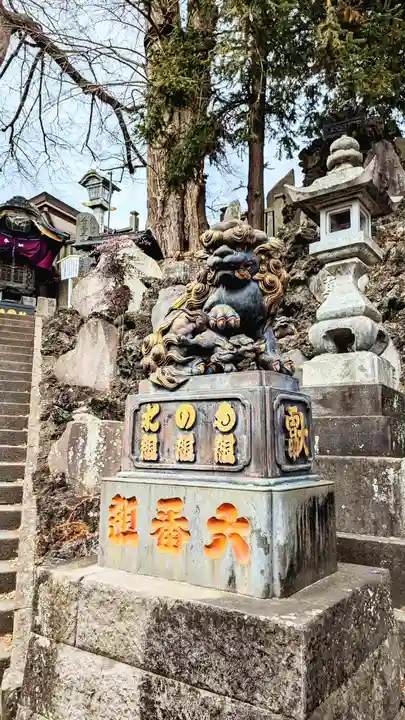 成田山新勝寺の狛犬