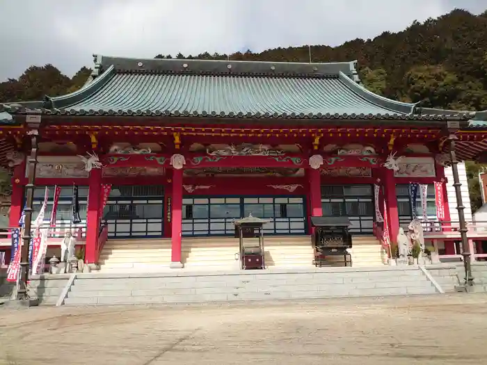 総本山　本福寺の本殿