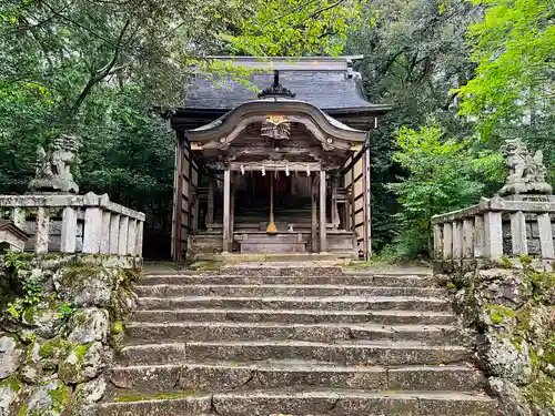 闇見神社の本殿