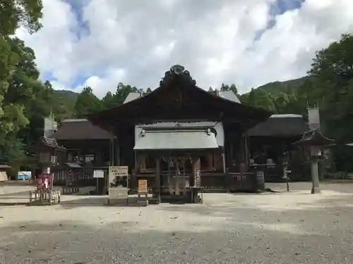 土佐神社の本殿・本堂