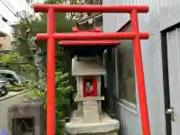 大蔵稲荷社の{uncategorized: "未分類", other: "その他", undefined: "問題あり", building: "その他建物", grave: "お墓", sacred_gate: "鳥居", guardian: "狛犬", statue: "像", buddha: "仏像", history: "歴史", nature: "自然", garden: "庭園", animal: "動物", pagoda: "塔", temizu: "手水舎", mountain_gate: "山門・神門", sanctuary: "本殿・本堂", subordinate: "末社・摂社", art: "芸術", scenery: "景色", jizo: "地蔵", ema: "絵馬", goshuin: "御朱印", omikuji: "おみくじ", items: "授与品その他", amulet: "お守り", goshuincho: "御朱印帳", eats: "食事", festival: "お祭り", votive_dance: "神楽", shichigosan: "七五三参", wedding: "結婚式", experience: "体験その他", initially: "初詣", around: "周辺", anti_infection: "感染症対策"}