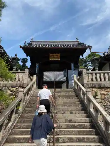 柳谷観音　楊谷寺の山門・神門