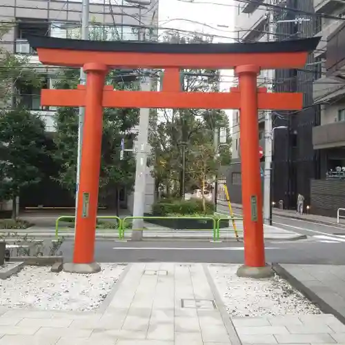 境稲荷神社の鳥居