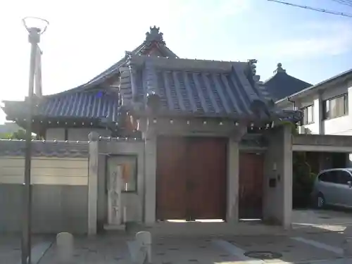 大蓮寺の山門