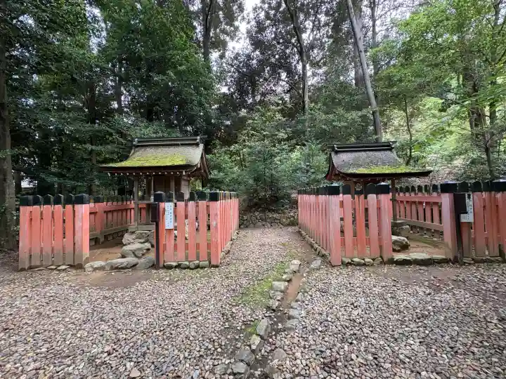 大田神社(賀茂別雷神社境外摂社)の{uncategorized: "未分類", other: "その他", undefined: "問題あり", building: "その他建物", grave: "お墓", sacred_gate: "鳥居", guardian: "狛犬", statue: "像", buddha: "仏像", history: "歴史", nature: "自然", garden: "庭園", animal: "動物", pagoda: "塔", temizu: "手水舎", mountain_gate: "山門・神門", sanctuary: "本殿・本堂", subordinate: "末社・摂社", art: "芸術", scenery: "景色", jizo: "地蔵", ema: "絵馬", goshuin: "御朱印", omikuji: "おみくじ", items: "授与品その他", amulet: "お守り", goshuincho: "御朱印帳", eats: "食事", festival: "お祭り", votive_dance: "神楽", shichigosan: "七五三参", wedding: "結婚式", experience: "体験その他", initially: "初詣", around: "周辺", anti_infection: "感染症対策"}