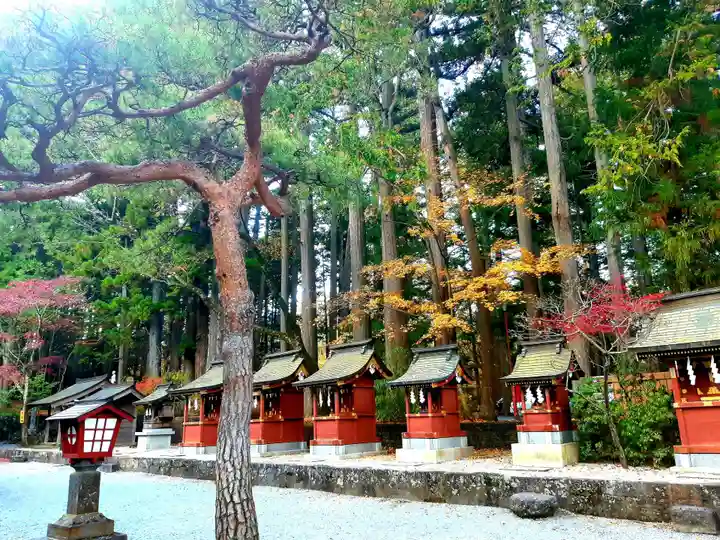 北口本宮冨士浅間神社の末社・摂社