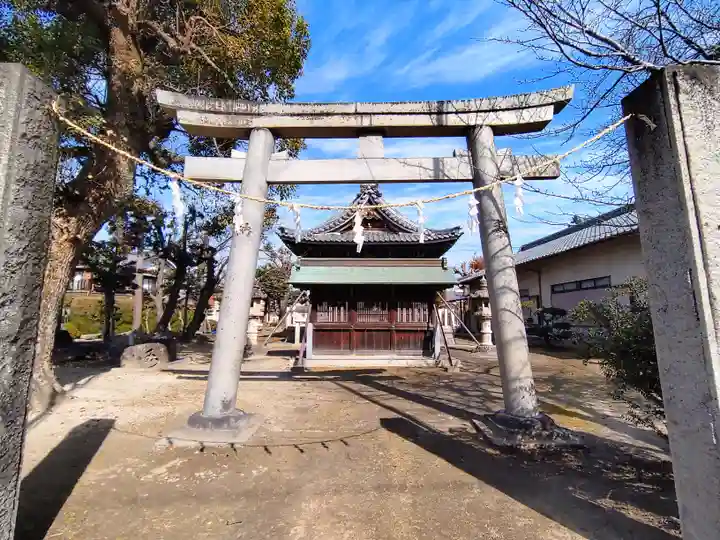 六所社(三ツ井)の鳥居