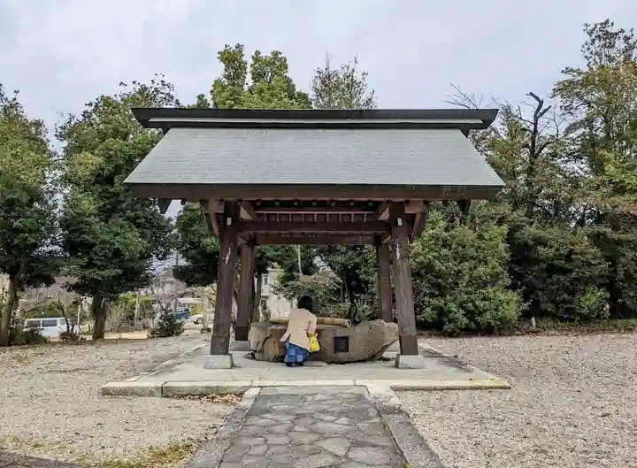 神明神社(出川)の手水舎