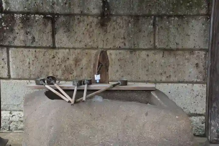 石背國造神社の手水舎