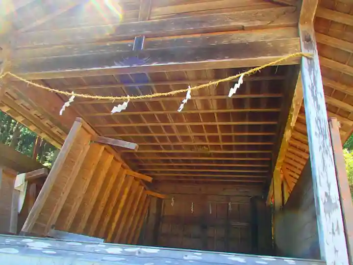 御旅所の本殿・本堂